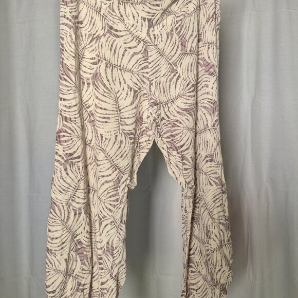 Women's Small Lightweight Summer Capri Pants Size Small - Picture 2 of 2